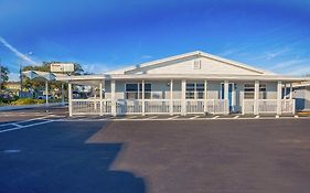 Sunrise Inn By Oyo Titusville Fl